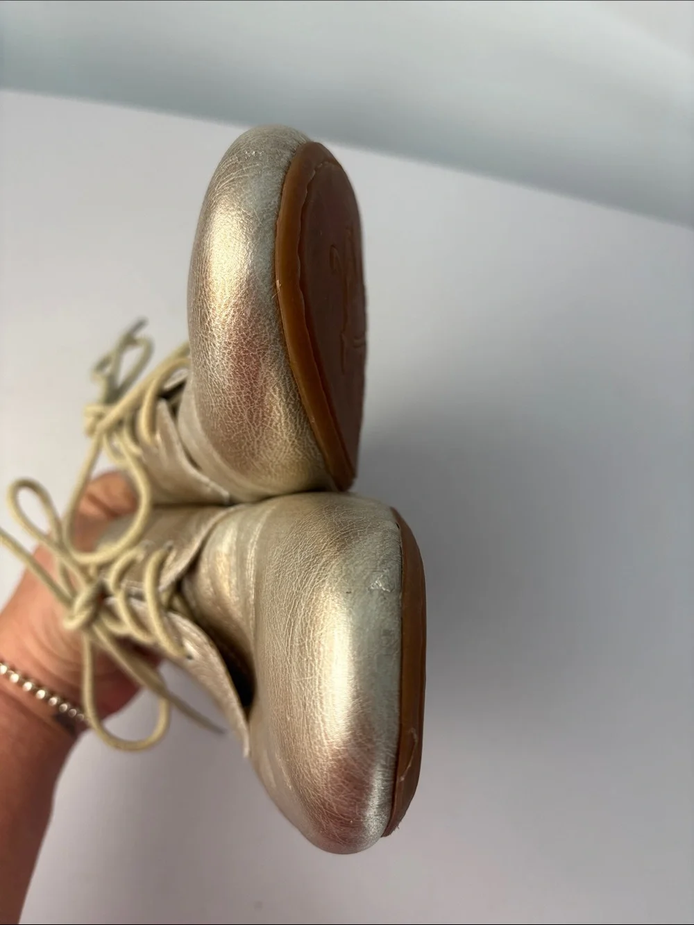 🧠 Born Metallic light gold leather Lace-Up jazz flats. Oxfords.